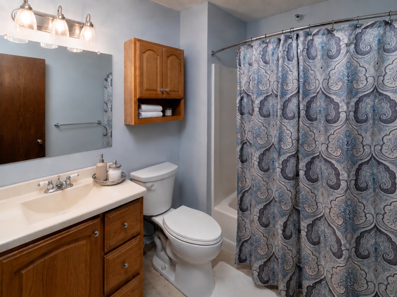 5643 Green Circle Dr #207, Minnetonka, MN 55343