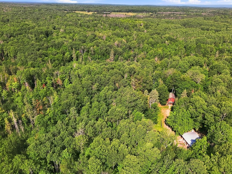 5190 E Koenen Rd, South Range, WI 54874