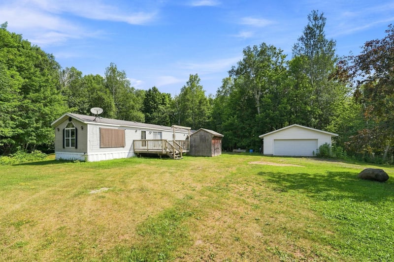 5197 E Koenen Rd, South Range, WI 54874