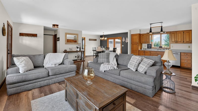 35130 Hinckley Rd, Hinckley, MN 55037
