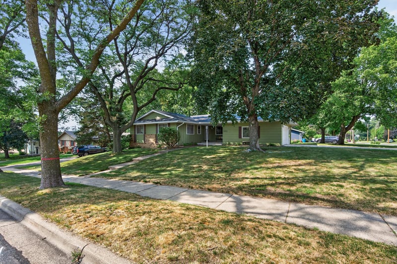 2493 Orchard Ln, White Bear Lake, MN 55110