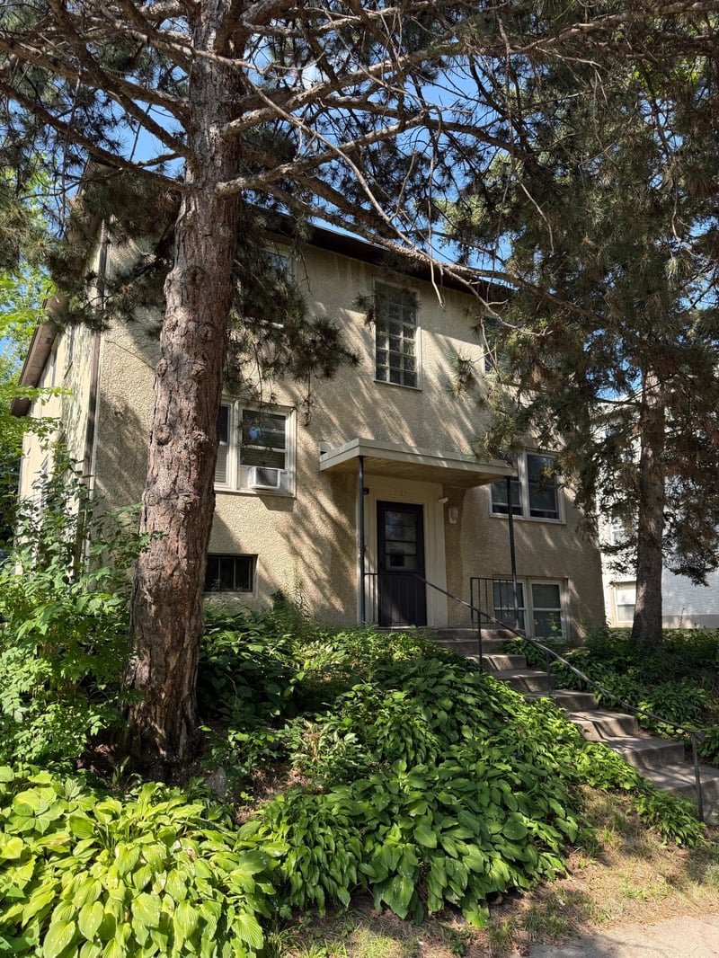 1237 Saint Clair Ave, Saint Paul, MN 55105