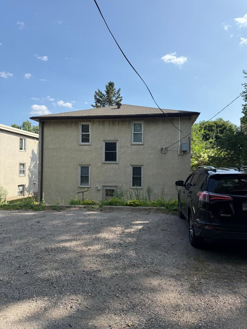 1237 Saint Clair Ave, Saint Paul, MN 55105