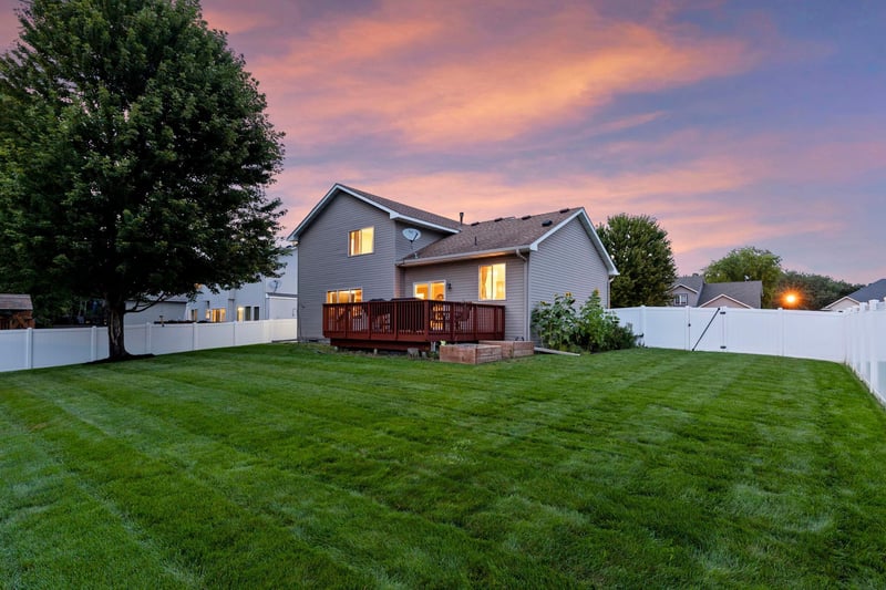 14974 Hillside Trl, Savage, MN 55378