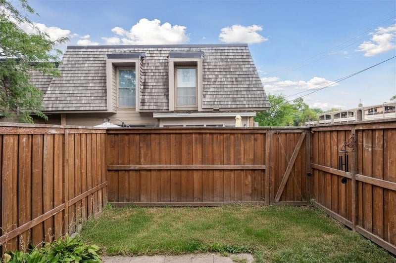 6399 Barrie Rd, Edina, MN 55435