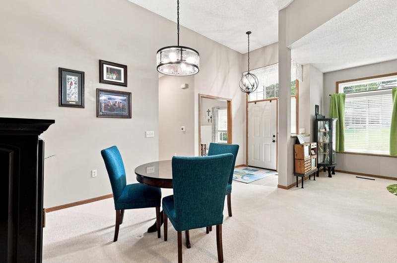 2501 Lockwood Dr #60, Mendota Heights, MN 55120