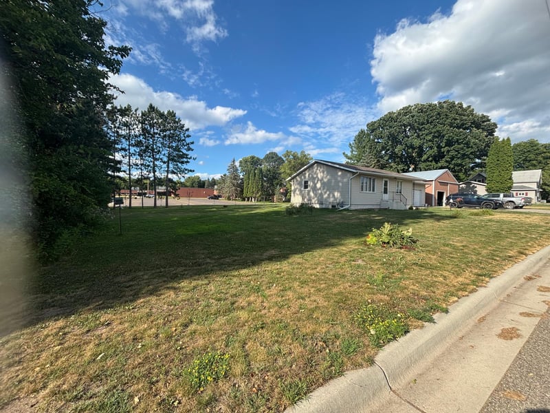 430 5th St W, Browerville, MN 56438
