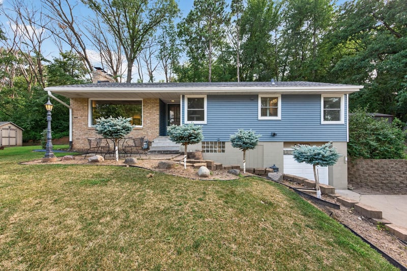 1417 Stickney Ave, South Saint Paul, MN 55075