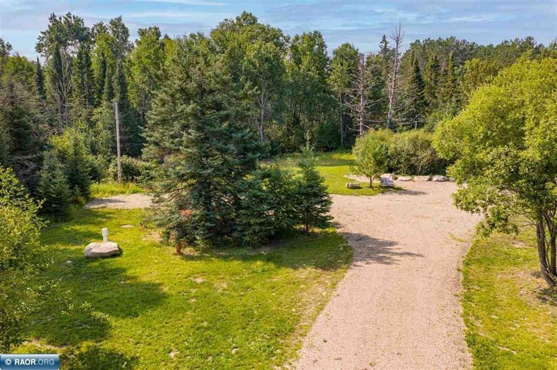 8440 N Hayland Rd, Embarrass, MN 55732
