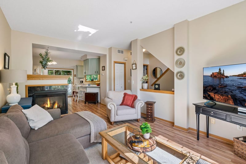 8829 Brunswick Pa #1204, Inver Grove Heights, MN 55076