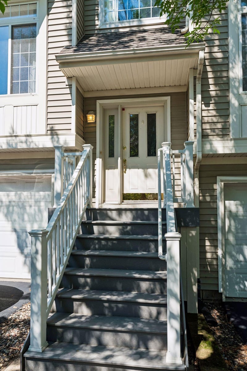 8829 Brunswick Pa #1204, Inver Grove Heights, MN 55076