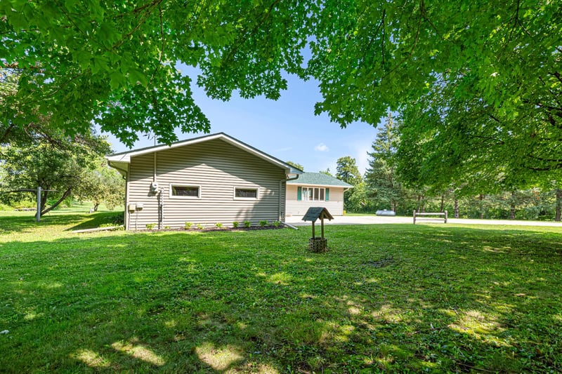 2518 14th St NE, Faribault, MN 55021