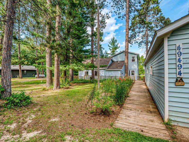 49494 Dixon Lake Resort Rd, Squaw Lake, MN 56681