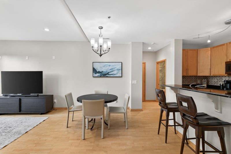 530 Grant St E, Minneapolis, MN 55404