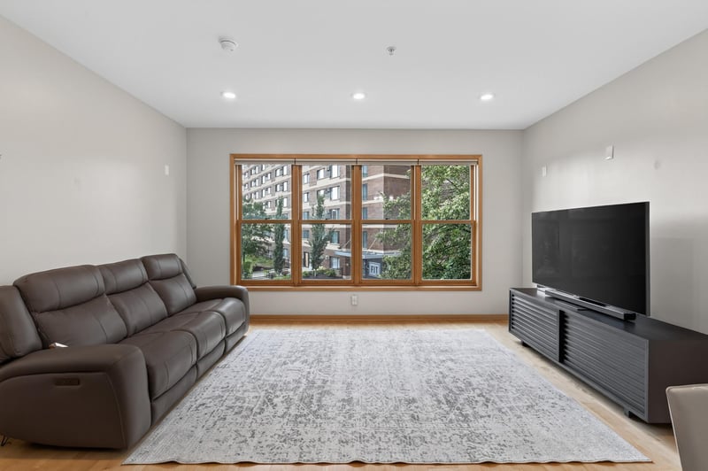 530 Grant St E, Minneapolis, MN 55404