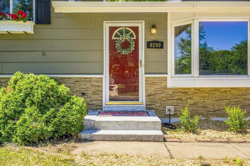 8200 Goodrich Rd, Bloomington, MN 55437