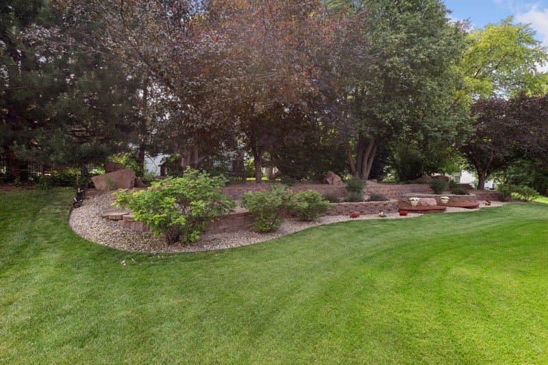 4620 Minnesota Ln N, Plymouth, MN 55446