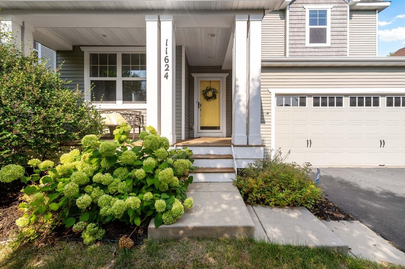 11624 Ivywood Cir, Woodbury, MN 55129