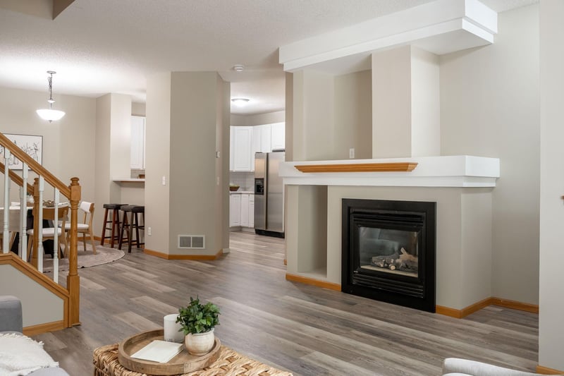 3001 Juniper Ln #I, Woodbury, MN 55125