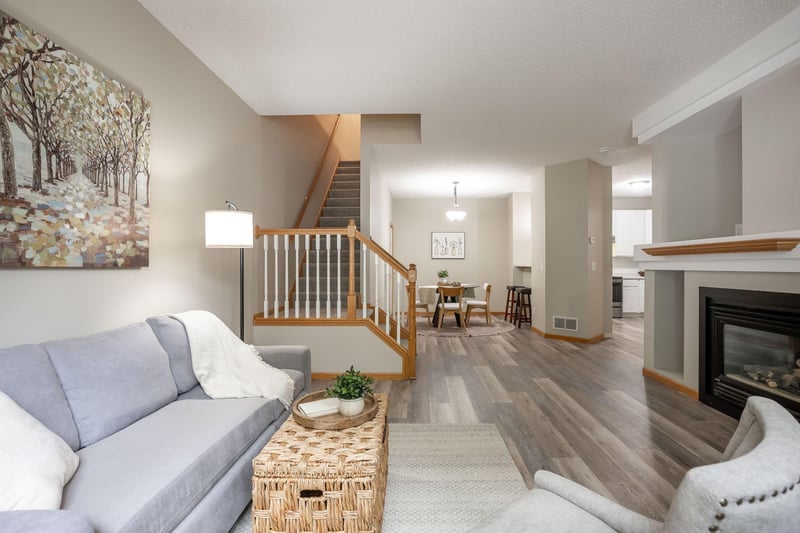 3001 Juniper Ln #I, Woodbury, MN 55125