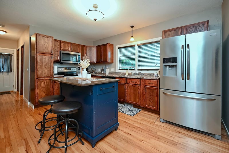 528 E 2nd St, Winona, MN 55987