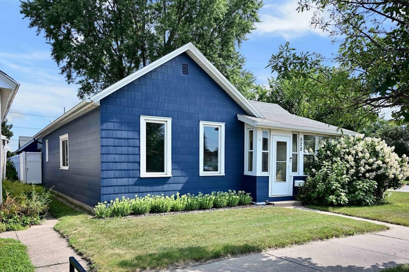 528 E 2nd St, Winona, MN 55987