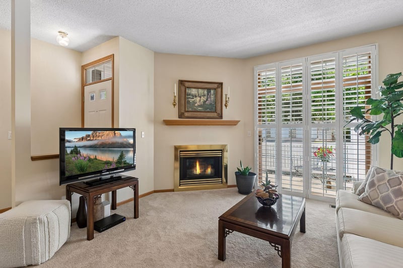 17904 Cobblestone Way #37, Eden Prairie, MN 55347