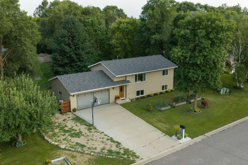 165 Fair Meadows Dr, Big Lake, MN 55309