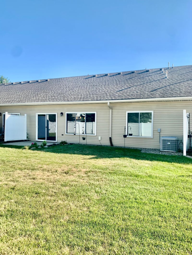 5157 Weatherstone Dr NW, Rochester, MN 55901