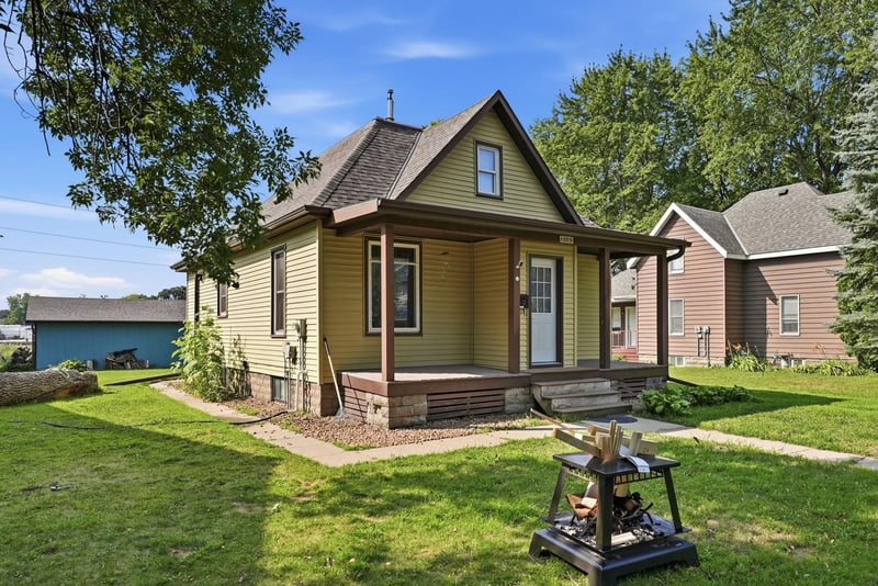1009 Campbell Ave NW, Willmar, MN 56201