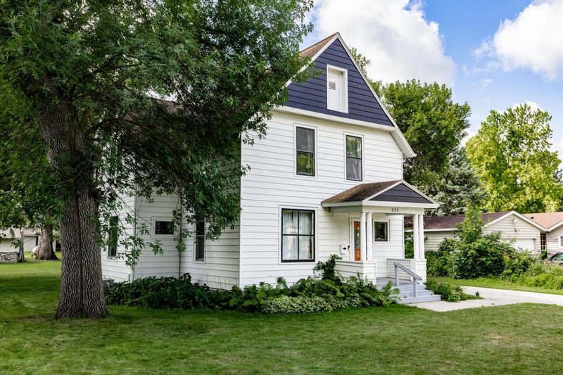 522 E Adolphus Ave, Fergus Falls, MN 56537