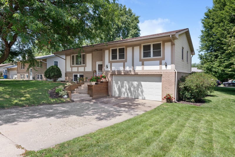 50 18th Pl NE, Owatonna, MN 55060