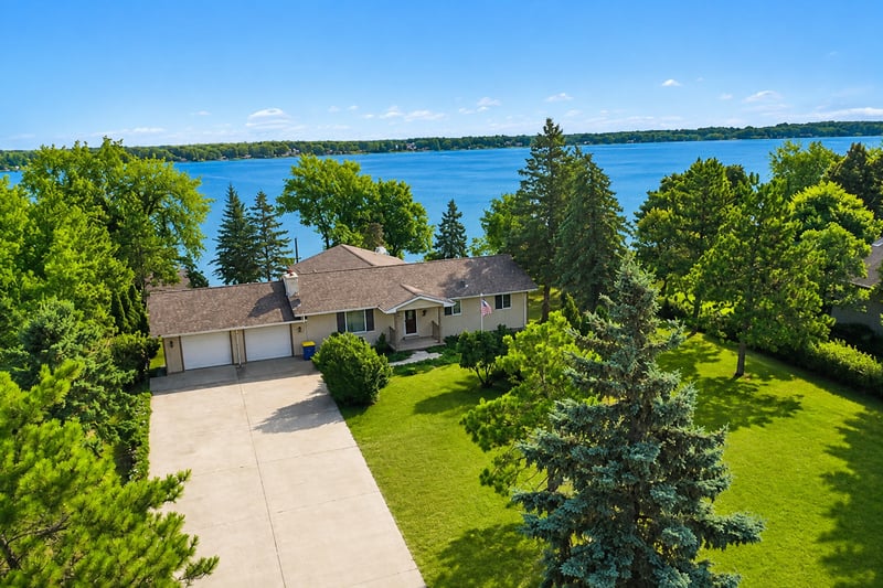34399 Engstrom Beach Ln, Dent, MN 56528