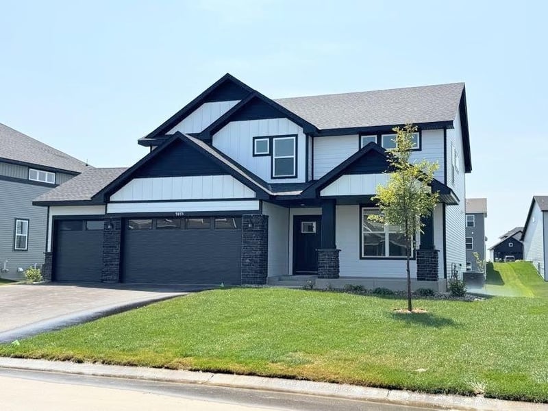 9875 49th Pl NE, Saint Michael, MN 55376