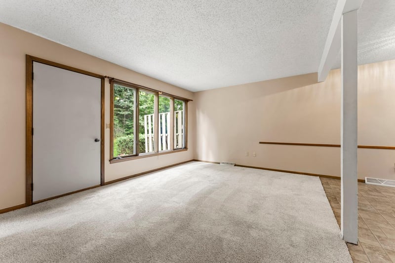 1232 Woodley St E, Northfield, MN 55057