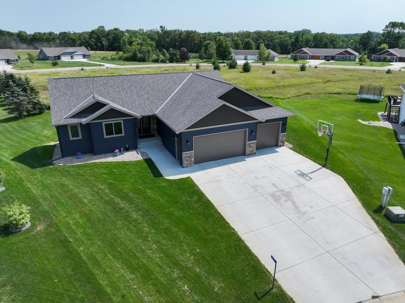 5113 Patriot Ct NE, Alexandria, MN 56308