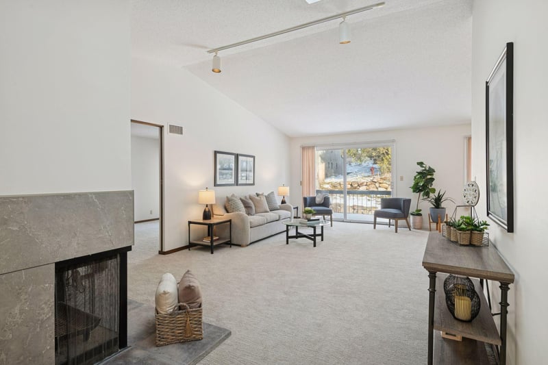 6066 Blake Ridge Rd, Edina, MN 55436
