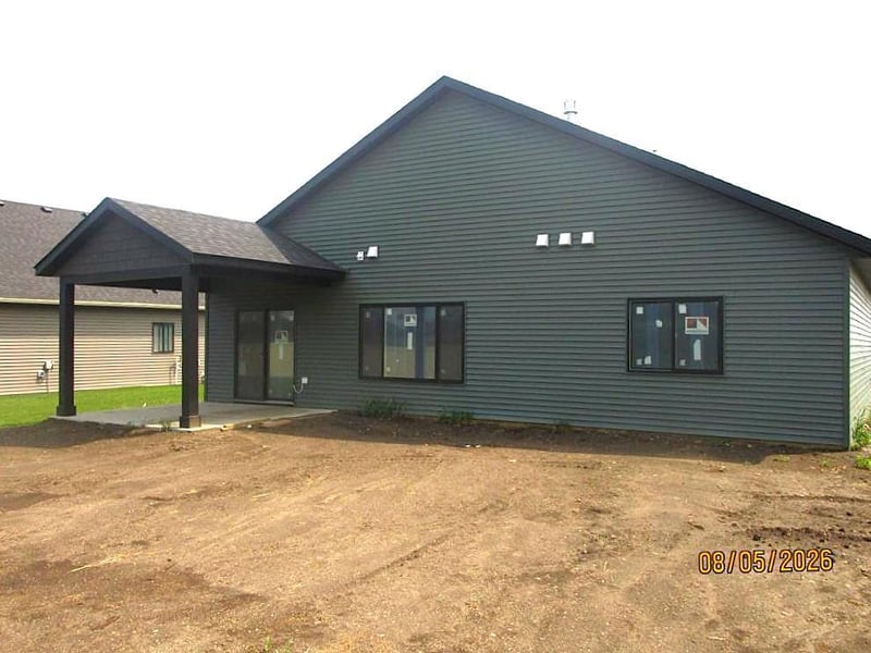1804 Sunny Pl SE, Pine Island, MN 55963