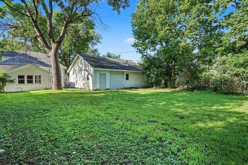 23 Main St E, Morristown, MN 55052