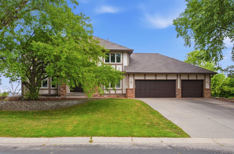 1467 Kings Crest, Eagan, MN 55122