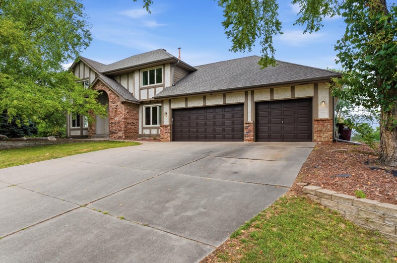 1467 Kings Crest, Eagan, MN 55122