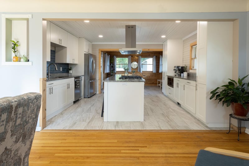 4205 University Ave NE, Columbia Heights, MN 55421