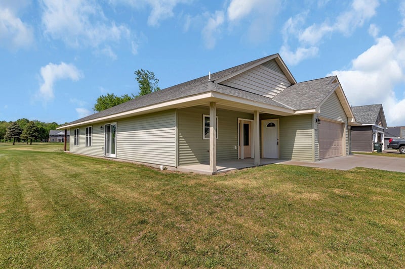 980 Acacia Dr S, Annandale, MN 55302