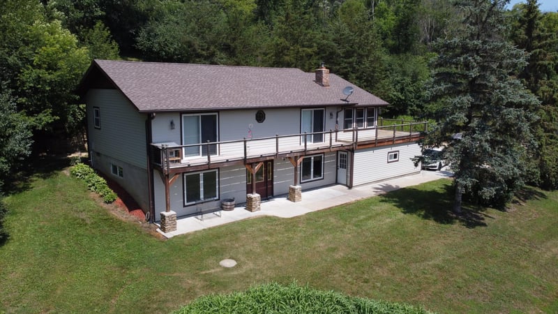 8325 Skunk Hollow Trl, Cannon Falls, MN 55009