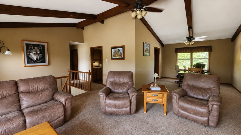 8325 Skunk Hollow Trl, Cannon Falls, MN 55009