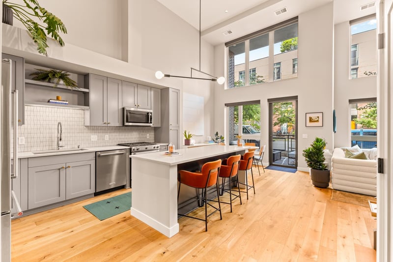 205 Park Ave #102, Minneapolis, MN 55415
