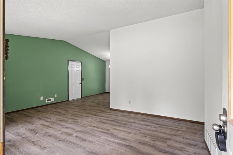 11601 Georgia Ave N, Champlin, MN 55316