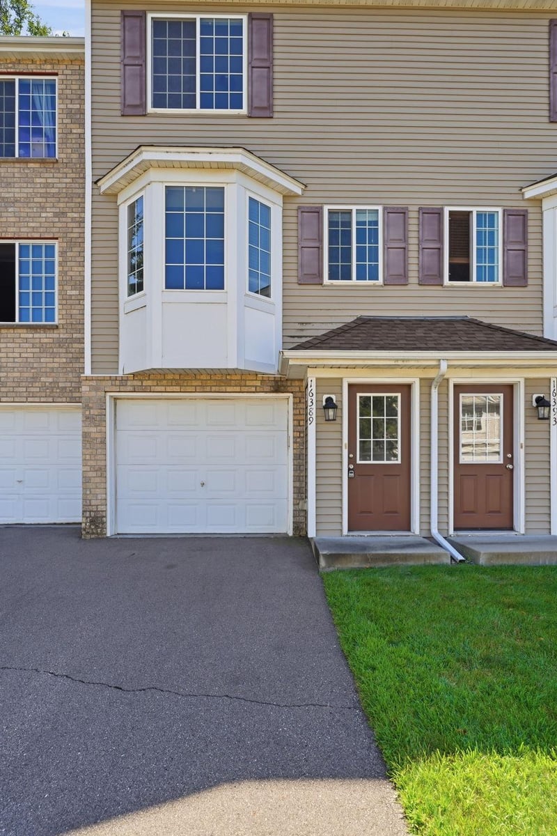 16389 Timber Crest Dr SE, Prior Lake, MN 55372
