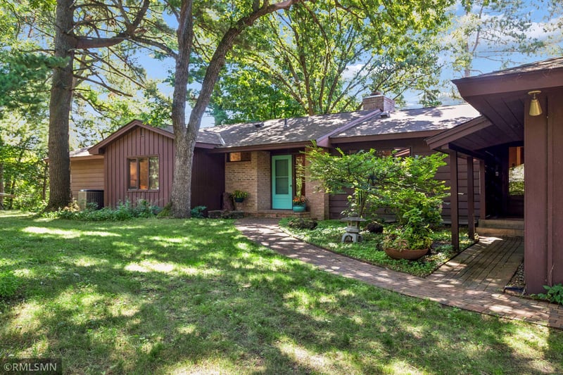 45 Evergreen Rd, Dellwood, MN 55110