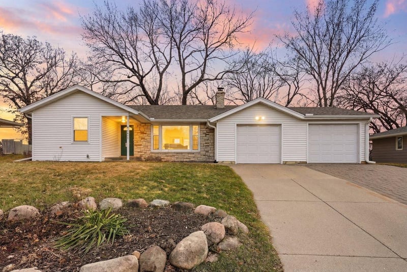 4015 Wayzata Blvd, Golden Valley, MN 55416